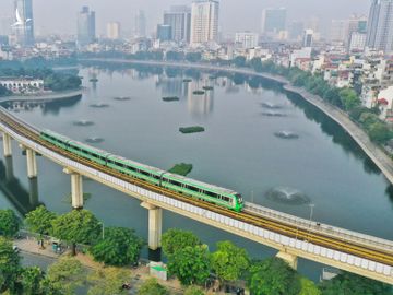 Thành phố phối hợp với các đơn vị liên quan sẵn sàng nhận bàn giao, vận hành thương mại tuyến đường sắt đô thị Cát Linh - Hà Đông. Ảnh: Giang Huy.