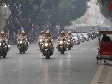 cong an Ha Noi ra quan anh 9