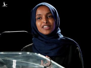 Ilhan Omar phát biểu tại đêm bầu cử 3/11/2020 ở St.Paul, Minnesota. Ảnh: Reuters