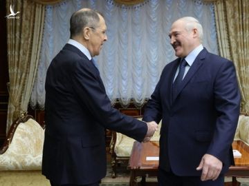 Phương Tây dự đoán những lựa chọn tồi tệ đối với ông Putin ở Belarus - Ảnh 2.