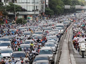 Nikkei Asia: Thu nhập bình quân vượt Philippines, GDP vượt Singapore - Đây là khoảnh khắc bứt phá của Việt Nam! - Ảnh 3.