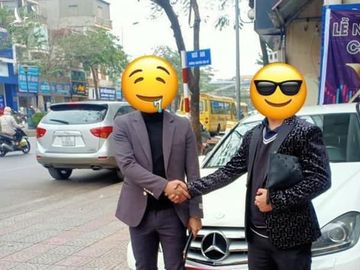 Thành viên Wefinex bị tố “phông bạt: Mua xe cũ chưa tới 700 triệu đồng nhưng thổi giá lên tận 2,1 tỷ, lễ nhận xe diễn ra ngay trên vỉa hè