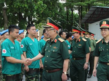 Trồng rau ở châu Phi, bộ đội Việt Nam khiến bạn bè quốc tế nể phục