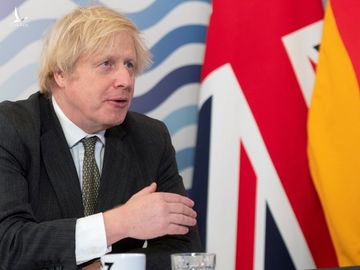 Thủ tướng Anh Boris Johnson chủ trì cuộc họp trực tuyến của lãnh đạo G7, ngày 19/2. Ảnh: Reuters.