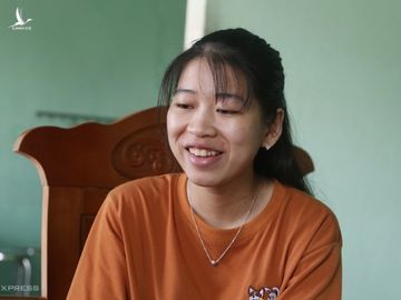 Nguyễn Thị Thanh Xuân chia sẻ niềm vui khi trúng tuyển quân sự. Ảnh: Đắc Thành.