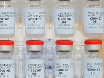 Mỹ thông qua loại vaccine COVID-19 thứ ba, tác dụng ngay từ mũi tiêm đầu tiên - 1