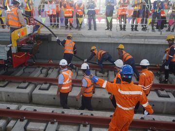 Bắt đầu kéo cáp điện cho toàn tuyến metro số 1 Bến Thành - Suối Tiên - Ảnh 3.