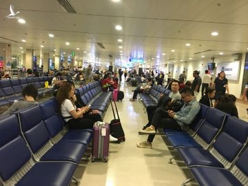 Thật hư thông tin 16 nhân viên ở sân bay Tân Sơn Nhất nhiễm Covid-19 - Ảnh 1.