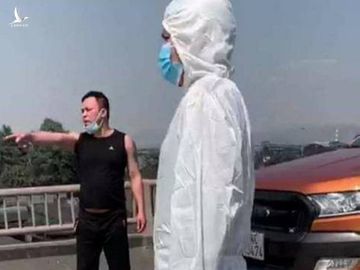 Tài xế xe bán tải tự ý tháo dỡ hàng rào cách ly phòng chống dịch COVD-19, đấm CSGT Tài xế xe bán tải tự ý tháo dỡ hàng rào cách ly phòng chống dịch COVD-19, đấm CSGT