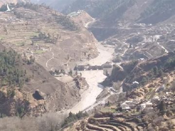 Vỡ sông băng Himalaya: 7 người chết, 170 người mất tích - 1