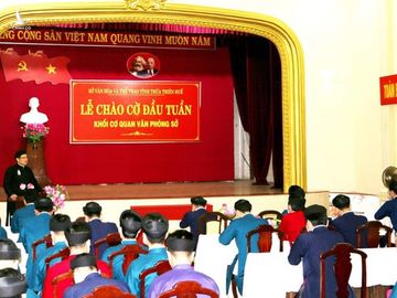 Một cơ quan tại Huế thưởng Tết đồng mức tiền từ giám đốc đến tạp vụ - Ảnh 1.