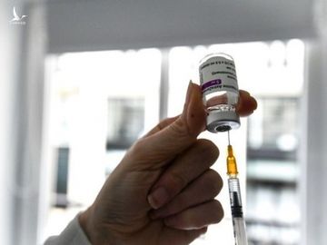 Kể từ tháng 1, Pháp ưu tiên tiên vắc xin Covid-19 cho người dân trên 75 tuổi /// AFP