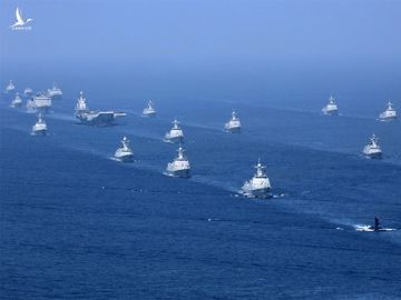 Chiến hạm Trung Quốc tham gia lễ duyệt binh tại thành phố Tam Á, Hải Nam, tháng 4/2018. Ảnh: PLA.