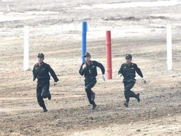 Lớp học xe tăng 'thần tốc' của bộ đội Việt Nam trên đấu trường Army Games