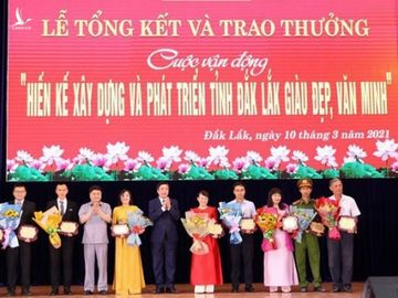 Người hiến kế xây dựng Đắk Lắk giàu đẹp, văn minh được khen thưởng - ảnh 1