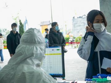 Hải Dương cho lớp 12 học trở lại, hiệu trưởng chịu trách nhiệm nếu dịch lây lan - Ảnh 1.