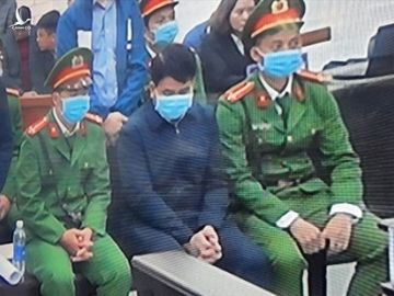 Vì sao cựu Chủ tịch Hà Nội Nguyễn Đức Chung bị khởi tố trong vụ mua chế phẩm Redoxy-3C? - Ảnh 1.