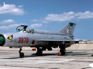 Việt Nam từng biên chế số lượng lớn MiG-21Bis, phiên bản mạnh ngang F-16 của Mỹ - Ảnh 5.