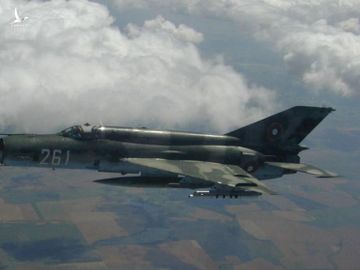 Việt Nam từng biên chế số lượng lớn MiG-21Bis, phiên bản mạnh ngang F-16 của Mỹ - Ảnh 20.