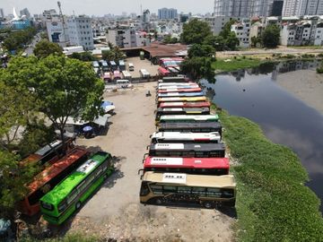 Ai 'bảo kê' bãi xe 391, 397 Đinh Bộ Lĩnh?: TP.HCM yêu cầu làm rõ nghi vấn - ảnh 1