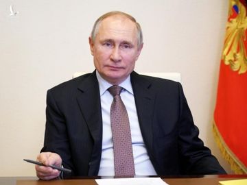 Tổng thống Nga Putin trong một hội nghị video ở tòa nhà chính phủ tại Novo-Ogaryovo, ngoại ô Moskva, Nga, hôm 31/3. Ảnh: Reuters