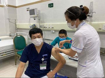 Thủ tướng Chính phủ: Một nguyên nhân bùng phát dịch Covid-19 là do sự lơ là, chủ quan - Ảnh 3.
