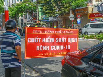 Nu nhan vien quan bar o Da Nang nghi mac nCoV tung di nhieu noi hinh anh