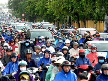 Hạ tầng giao thông của TP.HCM hiện nay đã quá tải, thường xuyên xảy ra kẹt xe. 