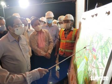Thủ tướng chỉ đạo xây cầu Mỹ Thuận 2 và cao tốc Mỹ Thuận - Cần Thơ đúng tiến độ - Ảnh 2. Thủ tướng chỉ đạo xây cầu Mỹ Thuận 2 và cao tốc Mỹ Thuận - Cần Thơ đúng tiến độ - Ảnh 2.