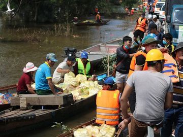 Thực hư quản lý nghệ sĩ tiết lộ: Kêu gọi 10 tỷ từ thiện 5 tỷ, 'lãi' ít nhất 50%, việc minh bạch quá dễ, thậm chí có hoá đơn đỏ đàng hoàng?