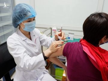 Hà Nội tiêm vắc xin phòng Covid-19 miễn phí cho người từ 18 - 65 tuổi - 1