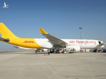 Chuyến bay thẳng từ Hồng Kông đến TP.HCM, máy bay A330 có thể vận chuyển lên đến 62 tấn hàng hóa mỗi chuyến. ẢNH: DHL