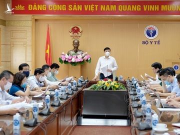 Bộ trưởng Bộ Y tế Nguyễn Thanh Long chủ trì cuộc họp. Ảnh: Bộ Y tế