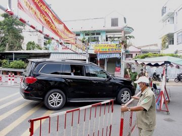 Chốt kiểm soát tại Gò Vấp (TP.HCM): 'Xả' chốt hợp lý, dân khen 'thuận lợi, không bị trễ giờ làm' - ảnh 8