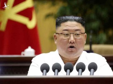 Ông Kim Jong Un sửa quy tắc đảng, đặt người dân lên trên quân đội - Ảnh 1.