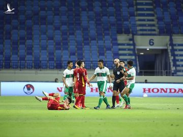 Sự chu đáo của AFC từ một điều lạ trong trận Việt Nam - Indonesia - ảnh 1