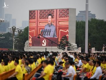 Màn hình lớn tại Quảng trường Thiên An Môn chiếu cảnh ông Tập Cận Bình phát biểu /// AFP