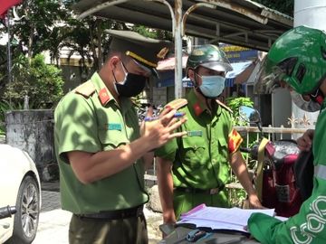 CSGT Đồng Nai: 'Đâu phải không có cơm Jollibee thì không sống được' - ảnh 3