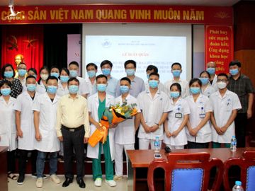 Y bác sĩ Bệnh viện Da liễu Trung ương xuất quân chi viện TP HCM. Ảnh: Bệnh viện cung cấp.