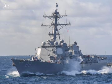 USS Mustin đã và quay về thành phố San Diego để bảo dưỡng và hiện đại hóa sau 15 năm đóng quân tại Nhật Bản.