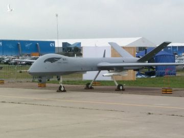 UAV Wing Loong.
