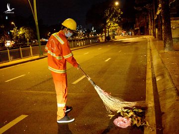 Những người không ngủ sớm trong đêm thành phố vắng lặng - Ảnh 5.