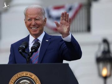 Tổng thống Mỹ Joe Biden trong bài phát biểu ngày 4/7 tại Nhà Trắng (Ảnh: Reuters)