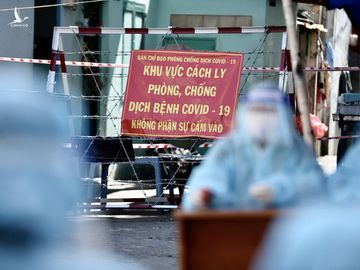 TP.HCM yêu cầu xử lý nghiêm người vi phạm phòng, chống dịch tại khu phong tỏa - Ảnh 1. TP.HCM yêu cầu xử lý nghiêm người vi phạm phòng, chống dịch tại khu phong tỏa - Ảnh 1.