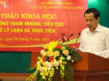 Chống tham nhũng chỉ một nửa thì còn tệ hơn cả không chống - Ảnh 1.