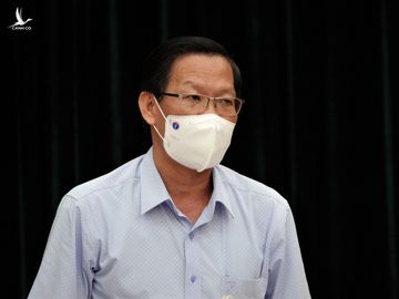 Lãnh đạo TP.HCM xót xa khi thấy bà con về miền Tây mắc kẹt trước chốt - ảnh 1