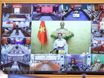 Thủ tướng: Chủ động, linh hoạt, sáng tạo để thực hiện mục tiêu kép - Ảnh 1.
