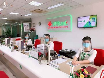 Ngân hàng tạm ngừng hoạt động các điểm giao dịch trên địa bàn TP.HCM /// Ảnh: TX