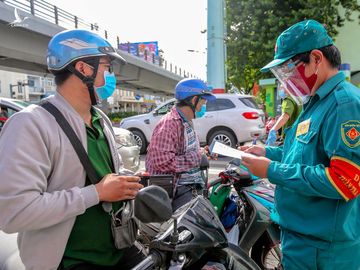 Nóng: 31 đối tượng được cấp giấy đi đường tại TP HCM từ 0 giờ ngày 23-8 - Ảnh 1. Nóng: 31 đối tượng được cấp giấy đi đường tại TP HCM từ 0 giờ ngày 23-8 - Ảnh 1.