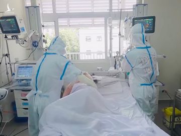 Lý giải nguyên nhân phổ biến dẫn đến tử vong ở bệnh nhân Covid-19 - Ảnh 1.